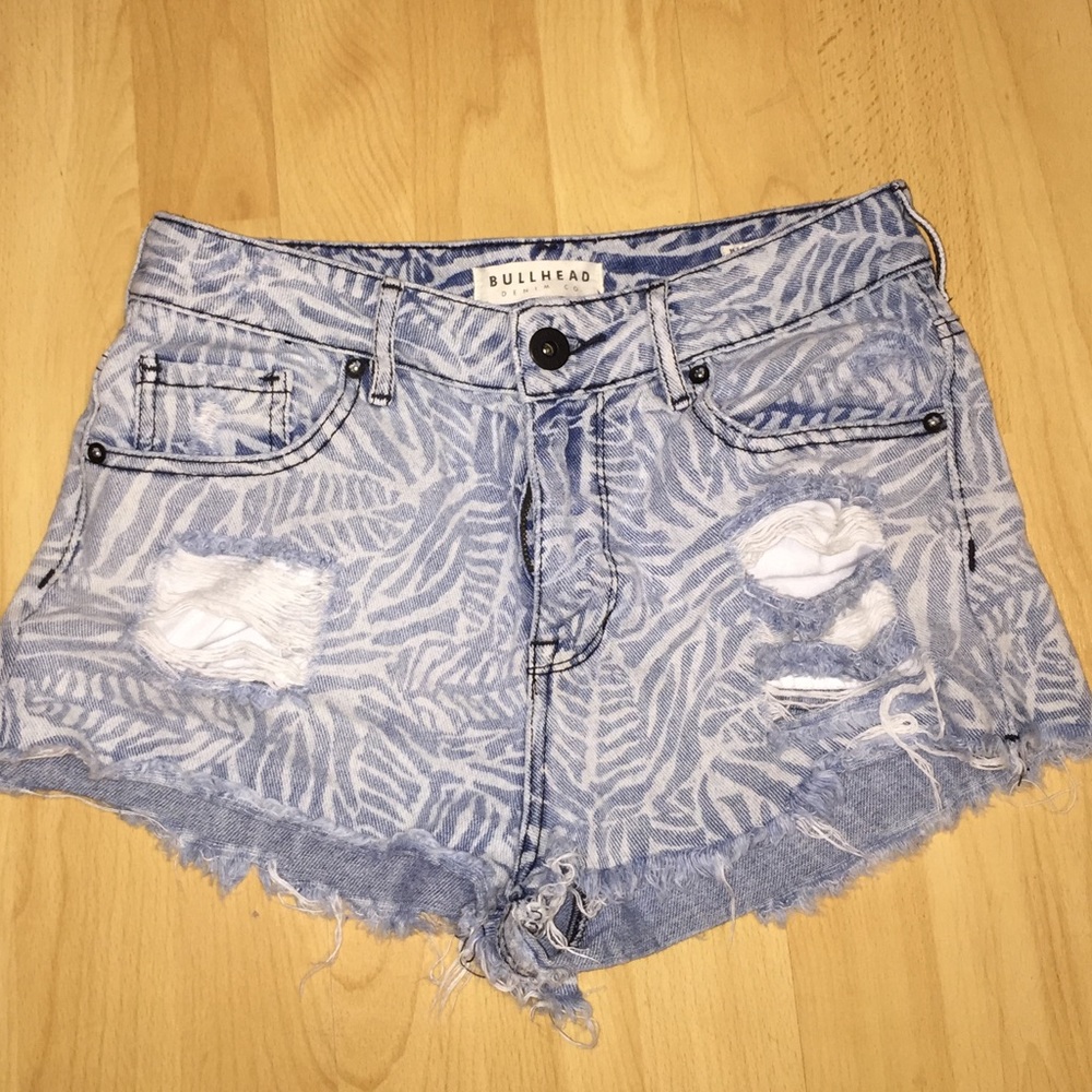 Bullhead Denim Light wash High Waisted Shorts